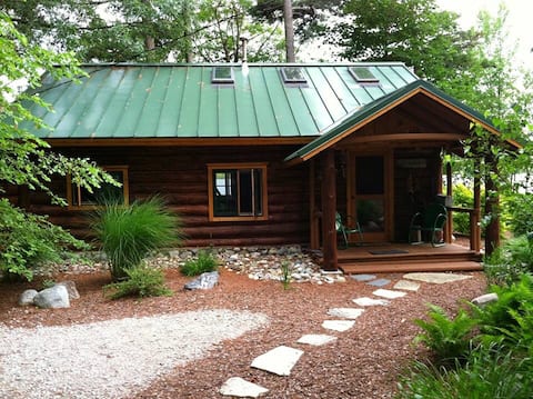 Tuckaway Log Cabin on Bar Lake: Walk to Big Lake