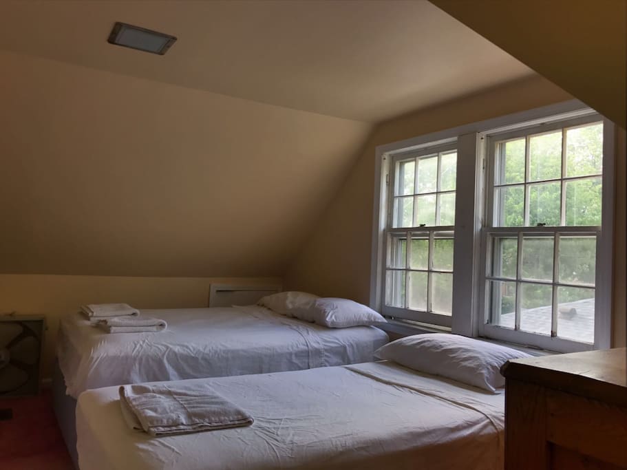 upstairs bedroom 1