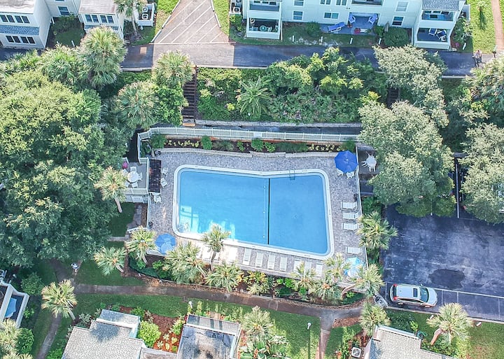 Spacious Townhome On The Beach ~ Pool ~ Beach Boardwalk - St. Augustine, FL