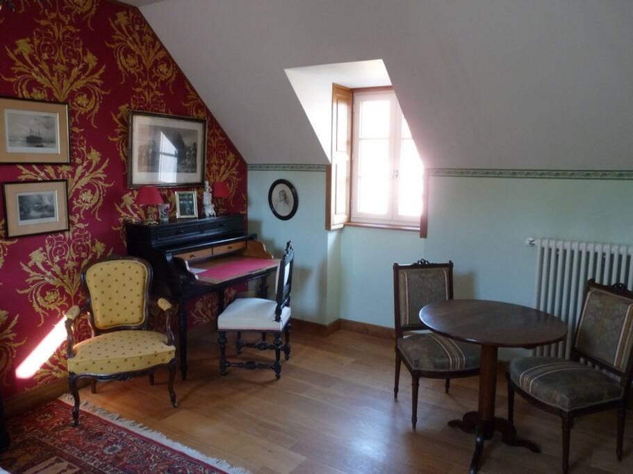 Coin Bureau Eugénie