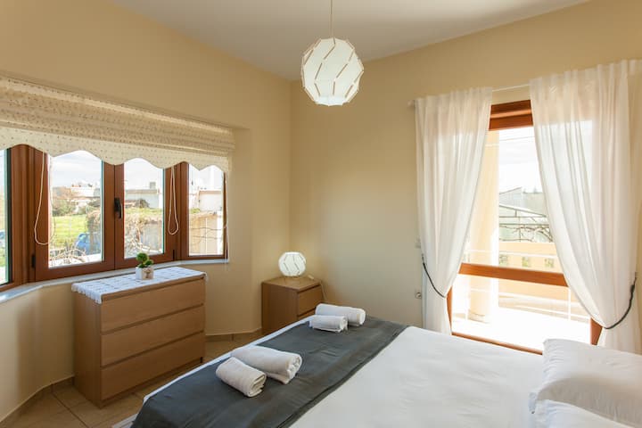 Sea view Bedroom (double bed)