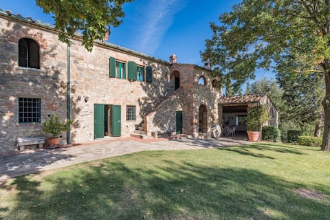 Typical hamlet w/private pool Vacavilla Exclusive