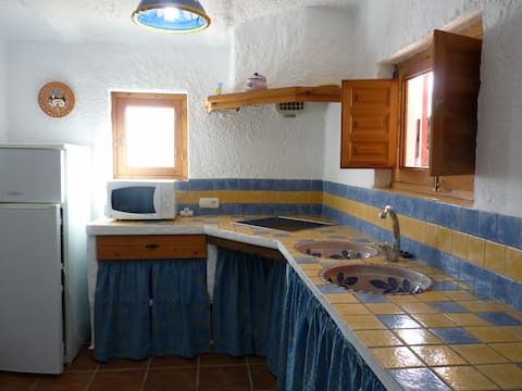 Cave Las Rosas, 2 bedrooms near Granada, in Guadix