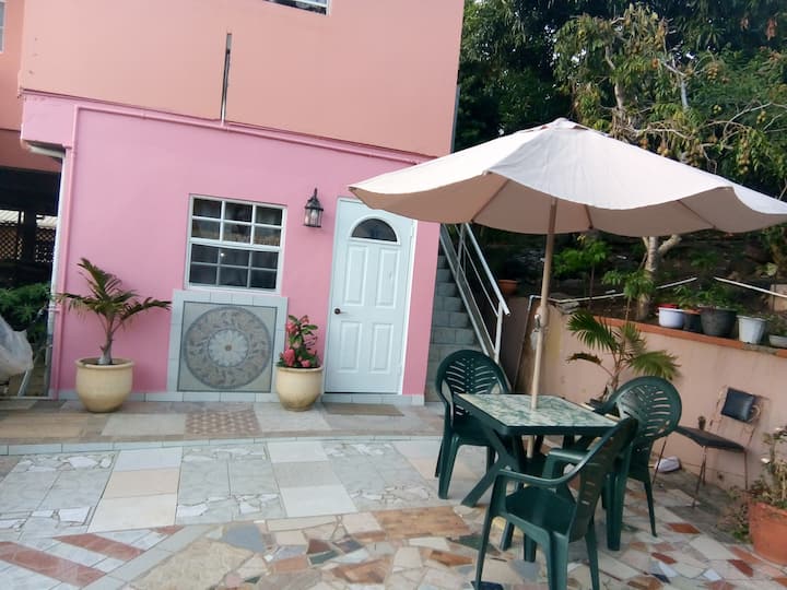 Bay leaf cottage Apartments for Rent in Mt.Parnassus, Saint