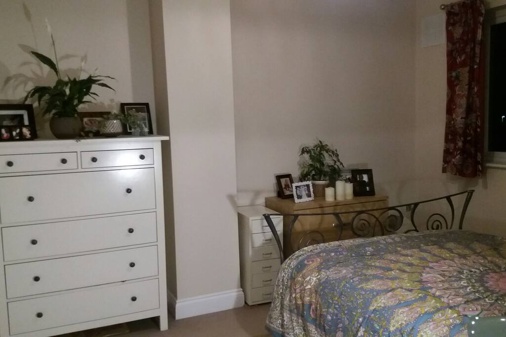 Double bedroom 1