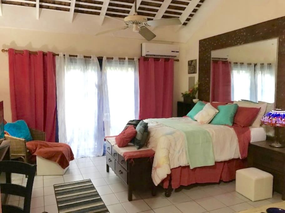 Top 100 Airbnb Rentals 2017 in Kingston, Jamaica
