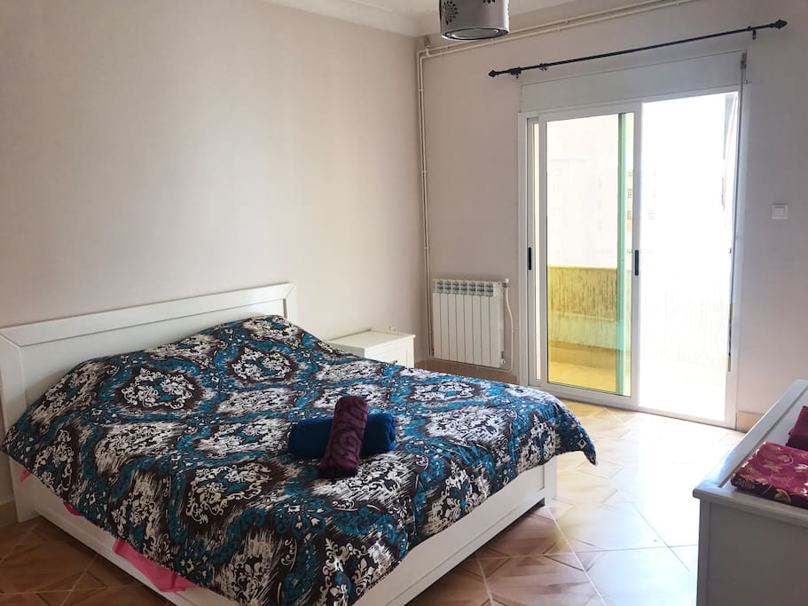 Chambre parentale avec balcon