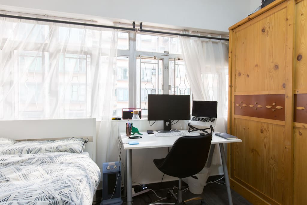 Workstation + screen