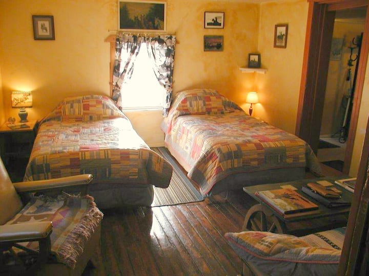 Cow Camp ოთახი