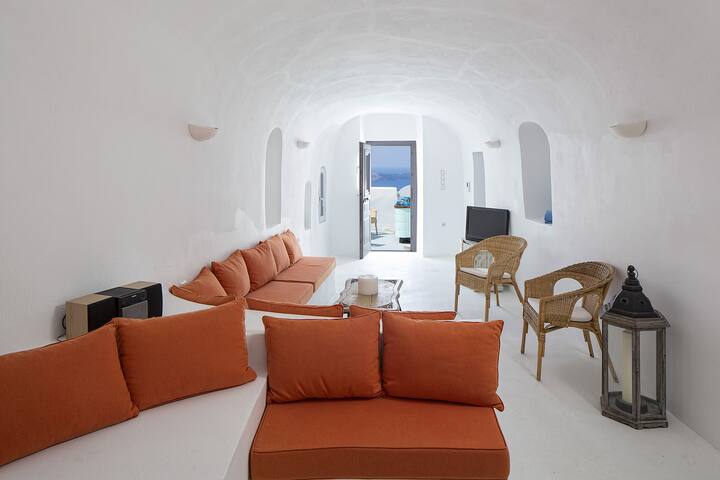 Villa Eros in Santorini gallery image 5