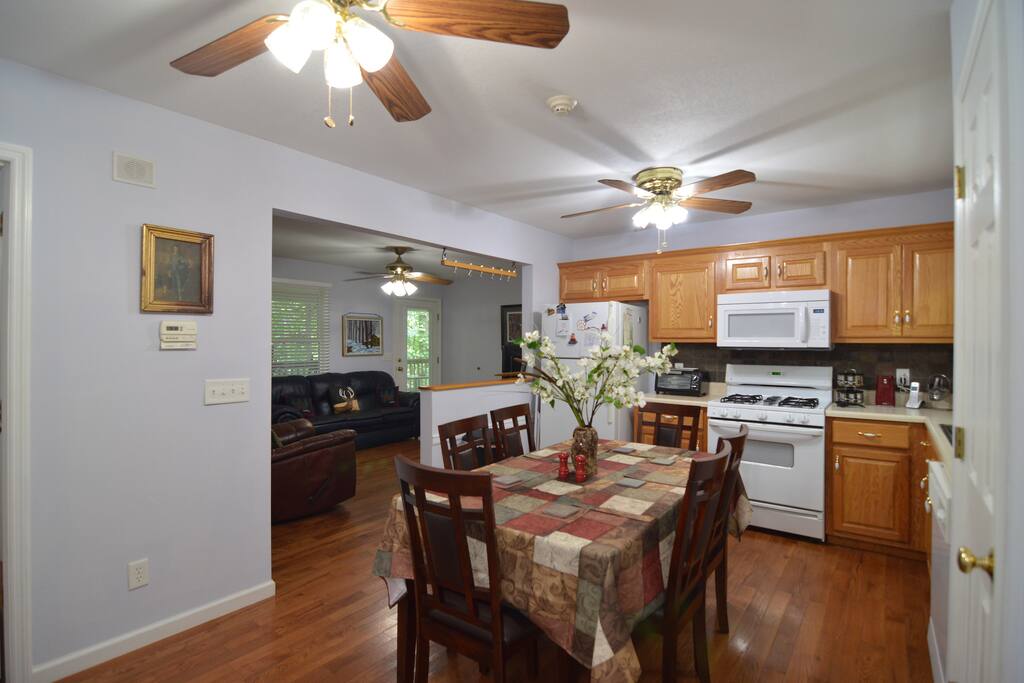 Kitchen/Dining