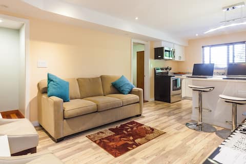 Apt #3 -- 2 bedrooms, Superbly equipped,  Sleeps 6