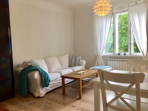 Cosy flat in hip area, 10min walk to Old Town