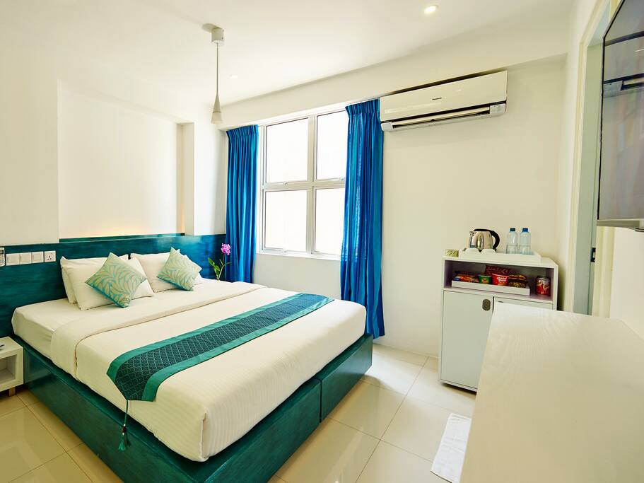 Super Deluxe Ocean View Room with Mini Bar & Kettle