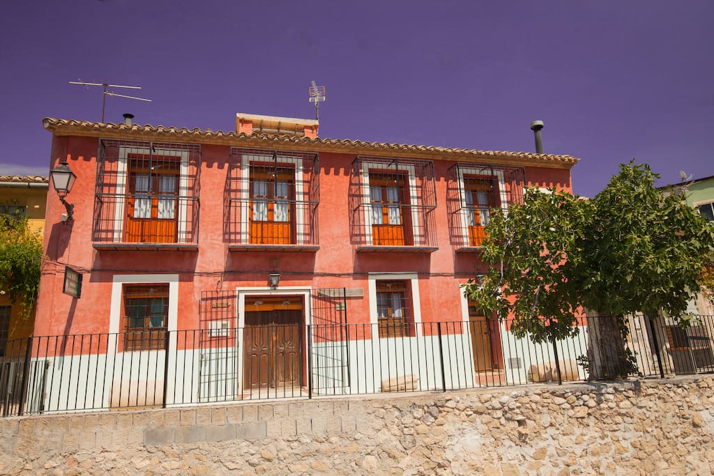 La casa data de 1911. Restaurada respetando la estructura y la decoración original.