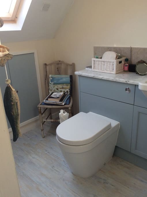 Upstairs bathroom with bath/shower.