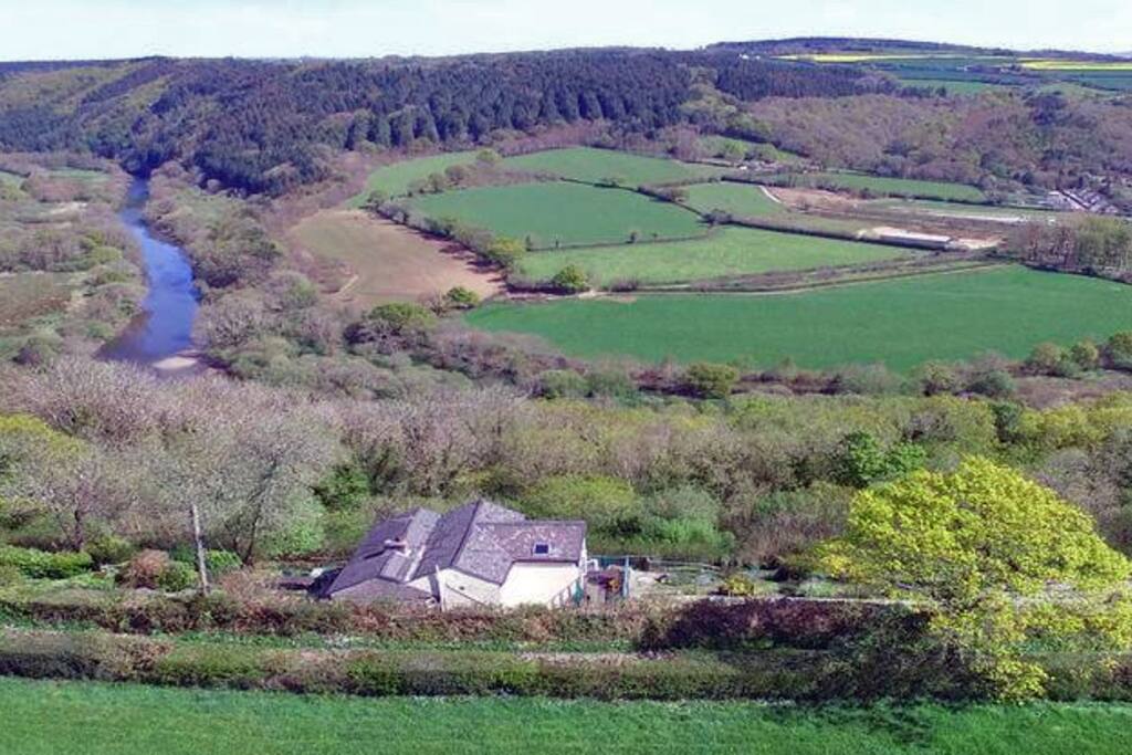 Harewood Cottage's stunning rural location