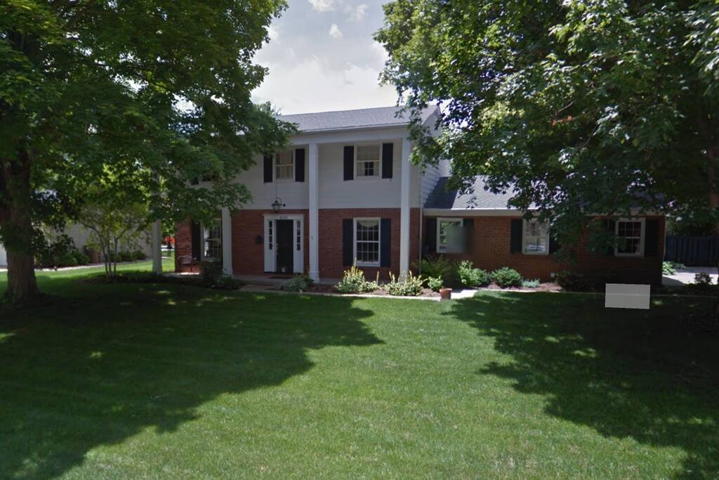 Spacious & Cozy Home, Columbus Indiana Houses for Rent in Columbus