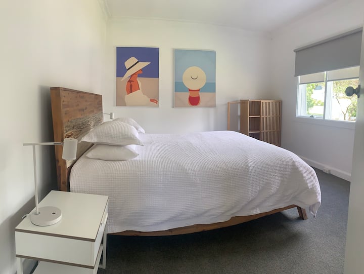Schlafzimmer 1