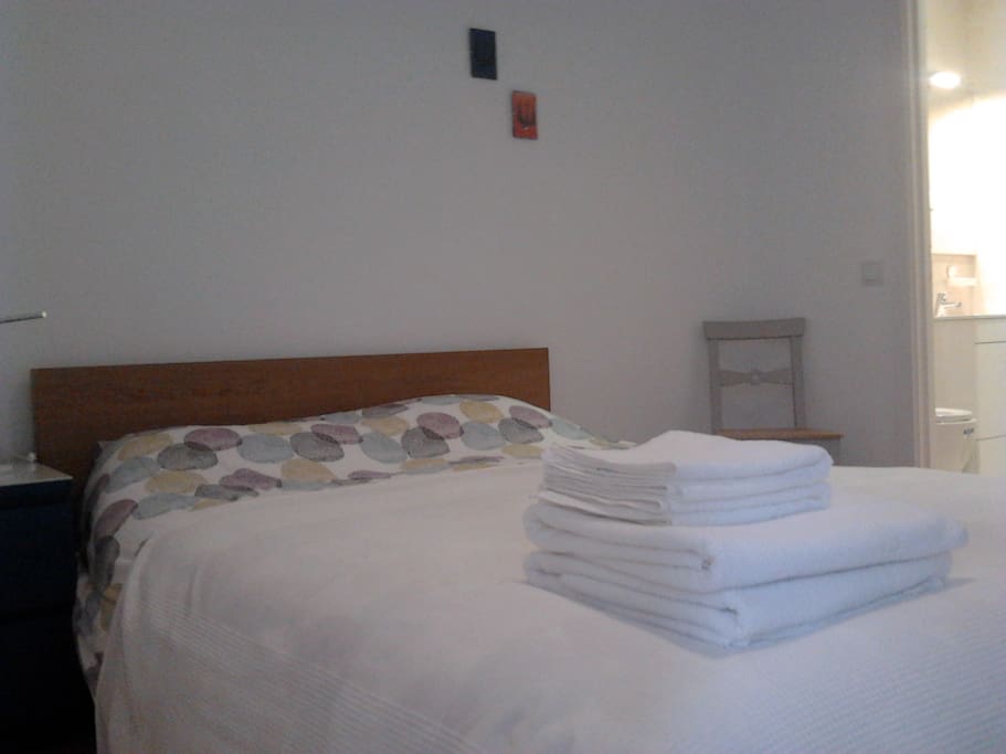 Lençois e toalhas incluídas / Sheets and towels included