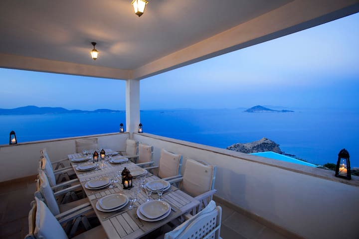 Sea View Villa in Patmos with pool gallery image 3