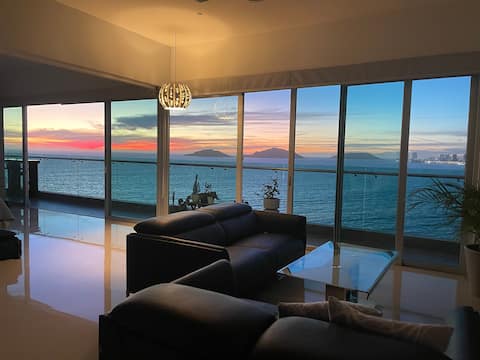 Top performing Airbnb: Spectacular ocean views from each room, Torre Eme! in Sinaloa
