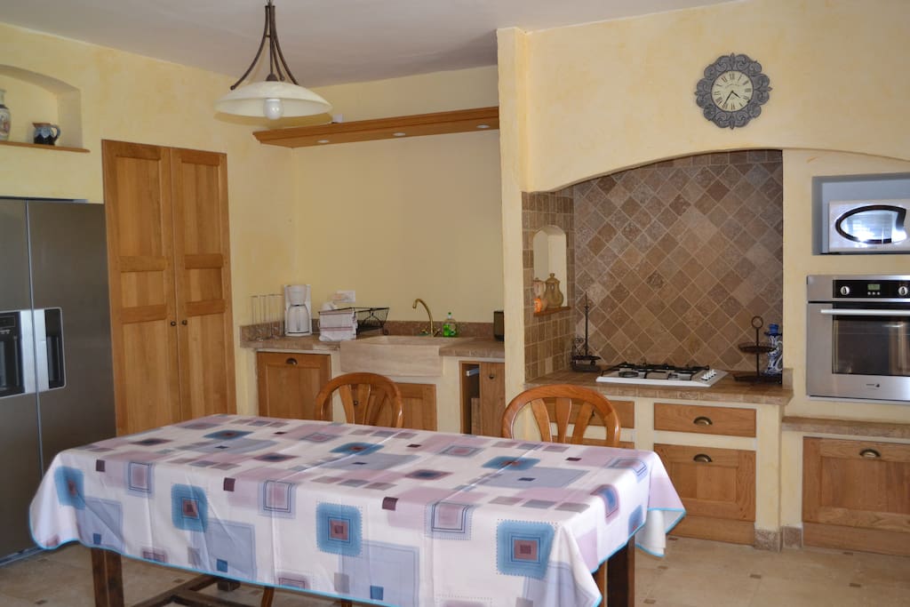 cuisine toute équipe a disposition des hotes