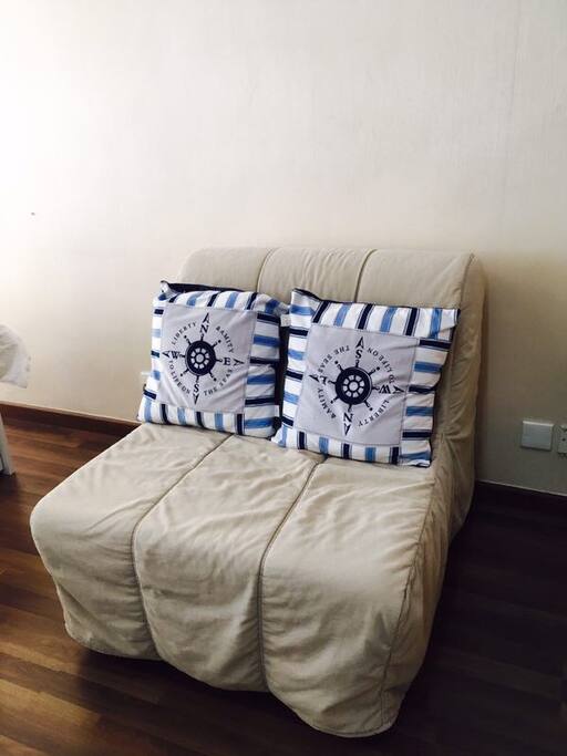 ✨✨sofa bed 沙發床 ✨✨in living room