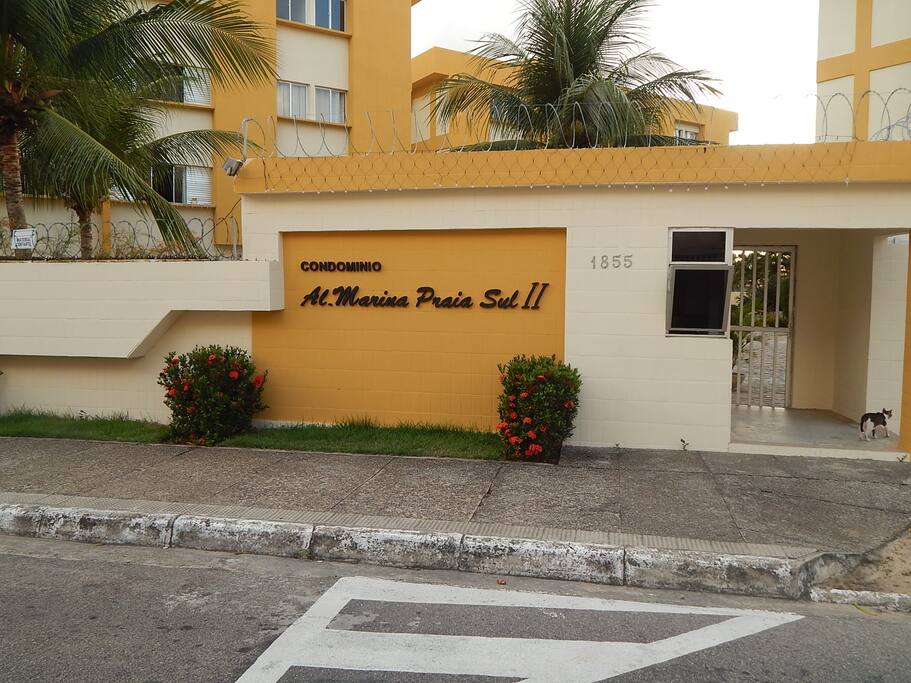 2) Entrada do Condomínio