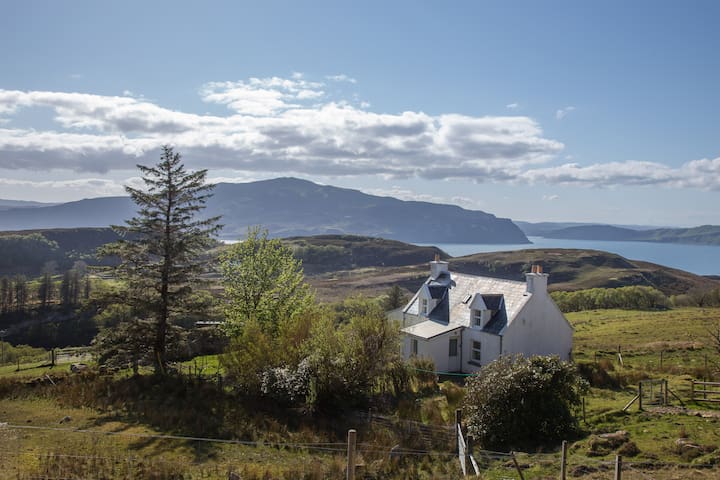 Cottage On Isle Of Raasay Next To Skye Cottages For Rent In