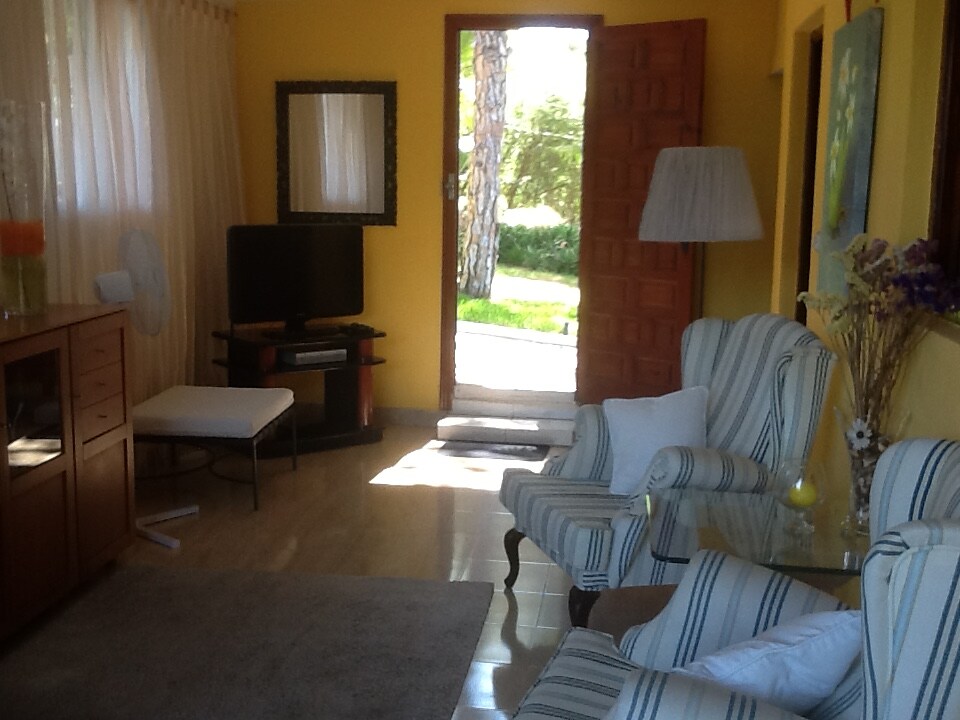 Top Airbnb: Cottage in grounds of owner home à Alhaurín De La Torre