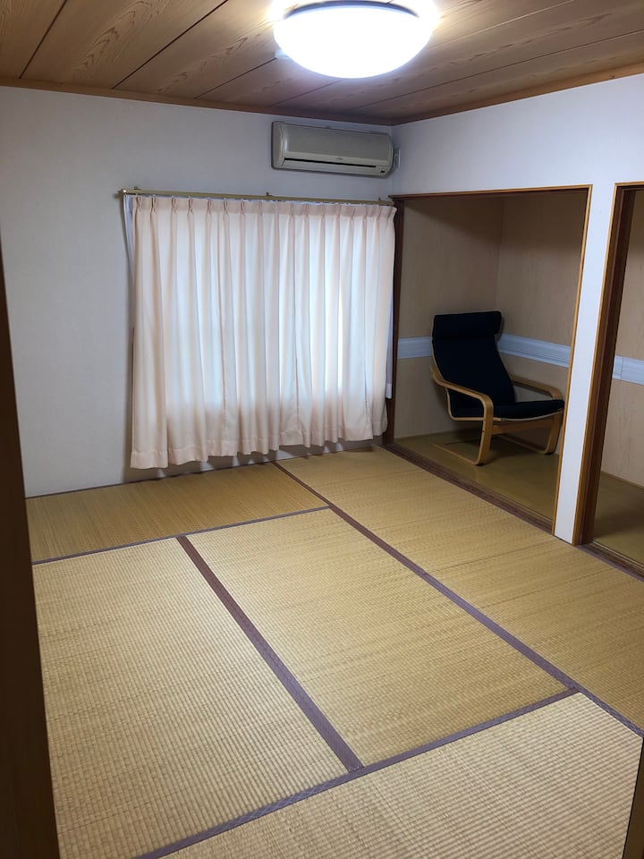 Ez egy 2. szállásszoba lesz.
Japán stílusú szoba 6 tatami