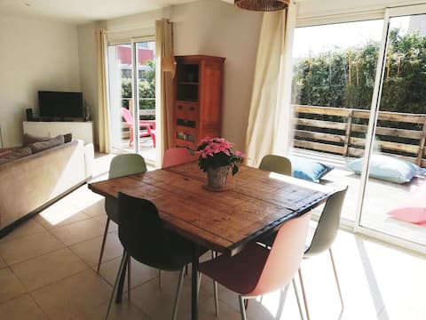 Popular Airbnb listing: Large beach house in Frontignan