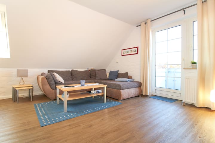 Modernisierte Ferienwohnung Im Obergeschoss Für Bis Zu 2 Personen - Greetsiel