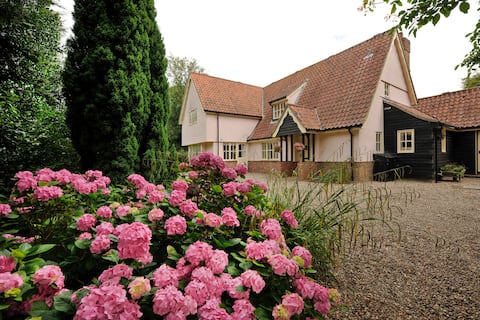 Charming Secluded  Country House