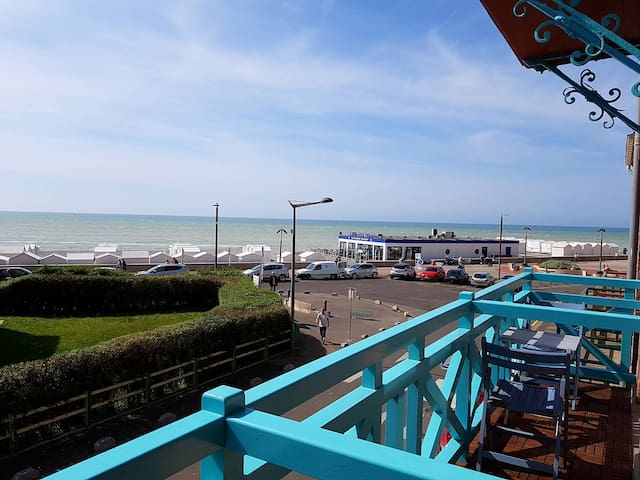 Apartment 2/4 pers. Sea view and cliff