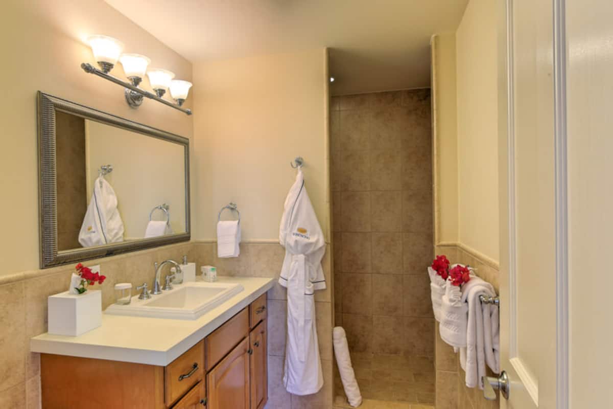 Windsong on the Reef – 2 Bedroom Lanai Bungalow