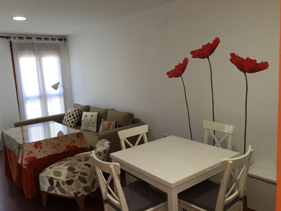 Zona comedor y estar en planta baja.