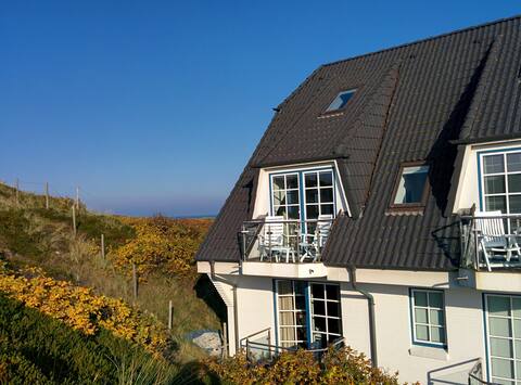 Successful Airbnb property: In the middle of the dunes with lake view and mudflat view in Hörnum (Sylt)