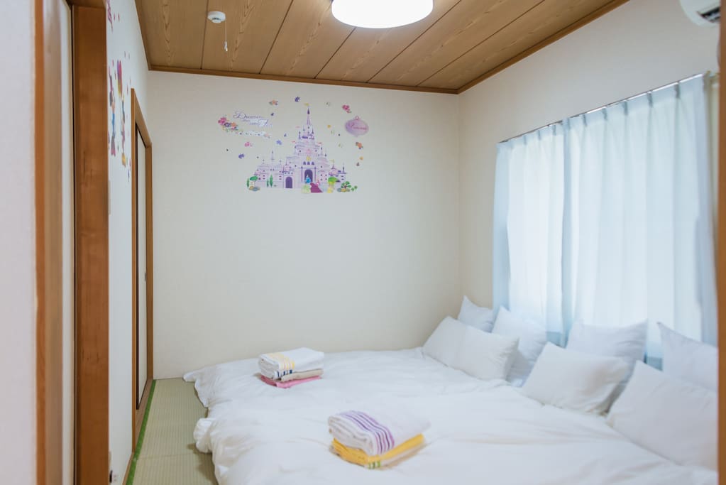 Main bedroom.
