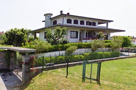 Top 20 montecarlo verhuur van villa's en bungalows airbnb montecarlo Cabina doccia rosy glass