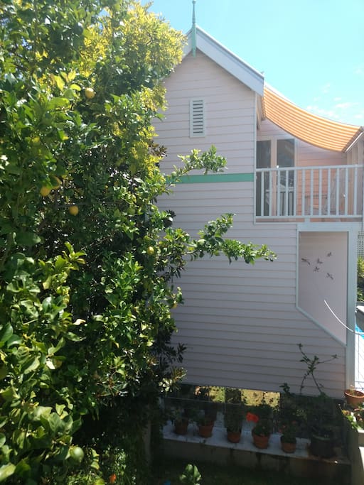 Upstairs garden studio with separate private entrance and balcony