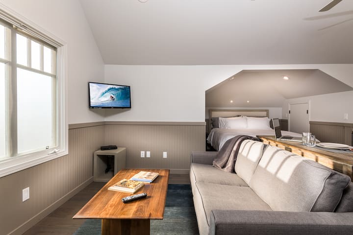 New Luxe Studio Guesthouse 12 Blocks From Ocean - Santa Monica, CA