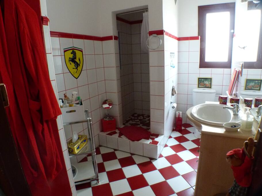 Ferrari Badezimmer