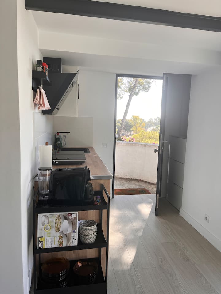 Suite Con Cocina Y Baño. Entrada Independiente. - Castelldefels