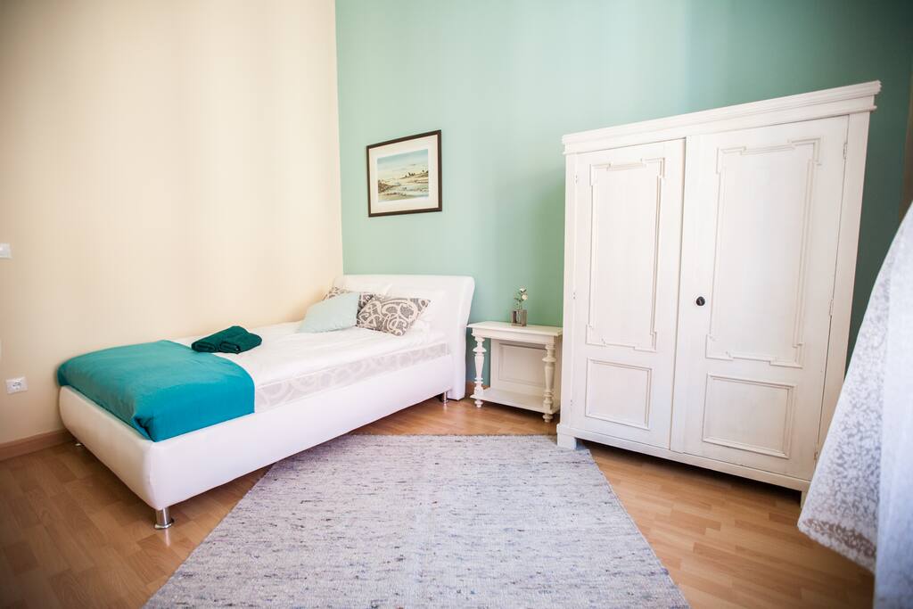 Room 1