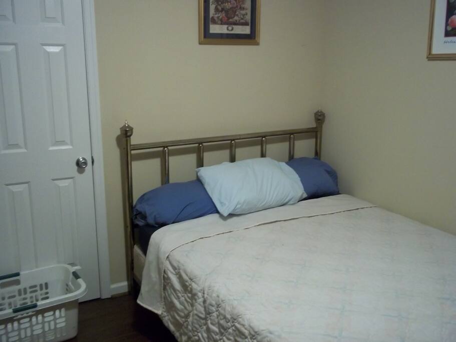 Guest bedroom