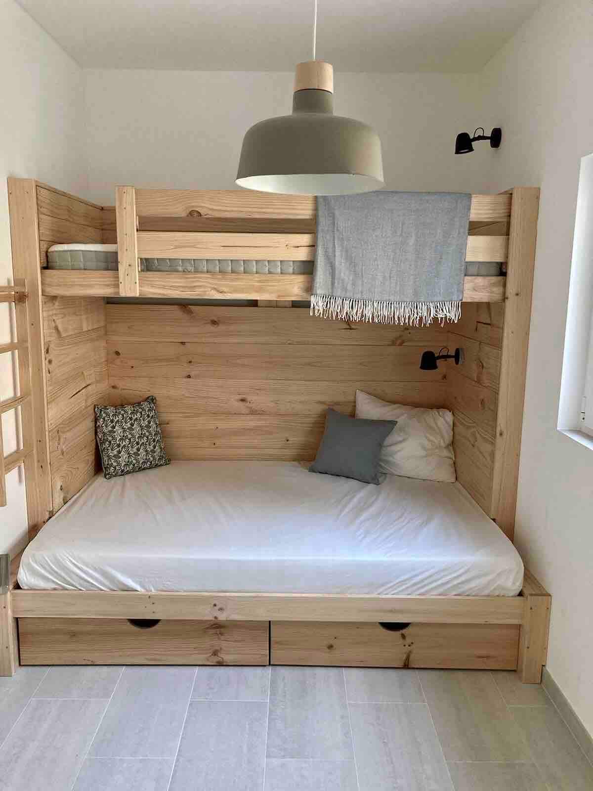 儿童房2.
上下铺特别受欢迎。