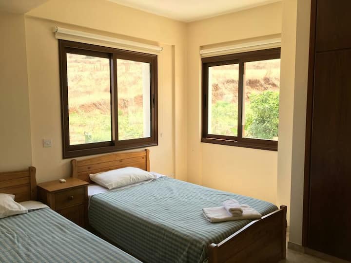 غرفة النوم 2