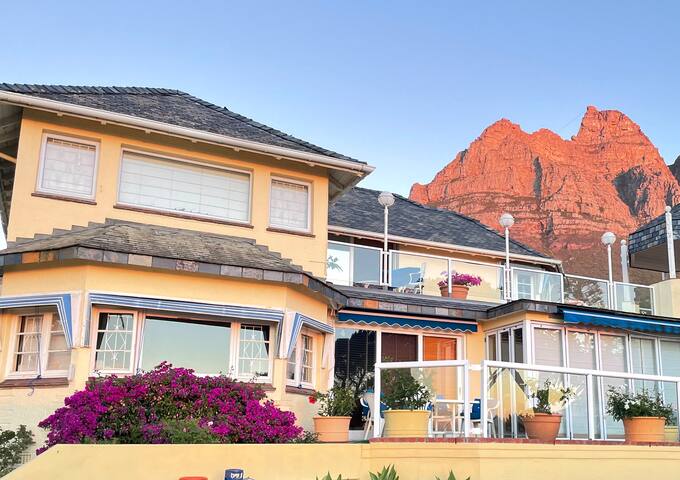 Tasteful Guest suite, superb Beach+Mountain views gallery image 3